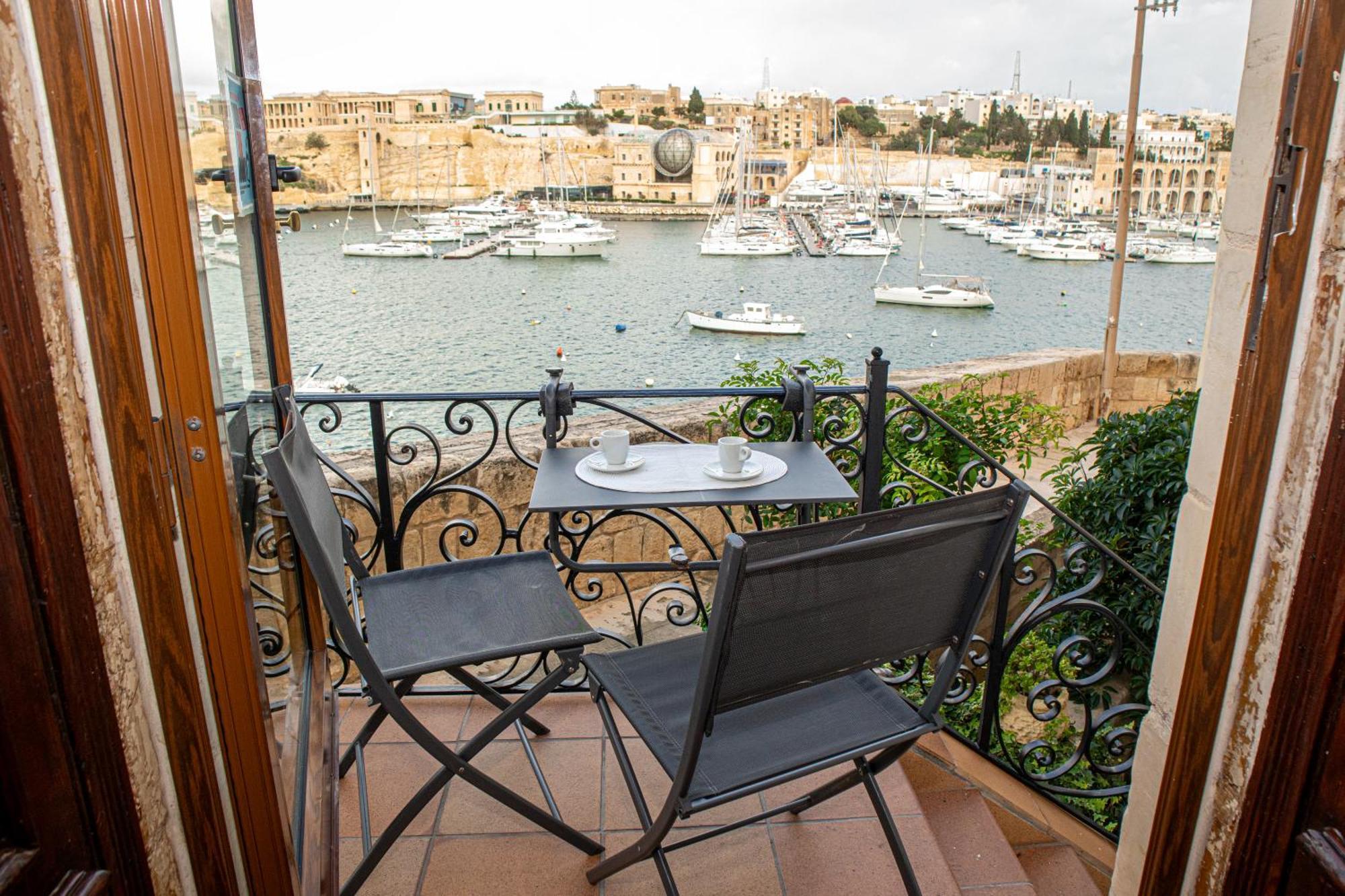 Seagull Birgu - Waterfront Home エクステリア 写真