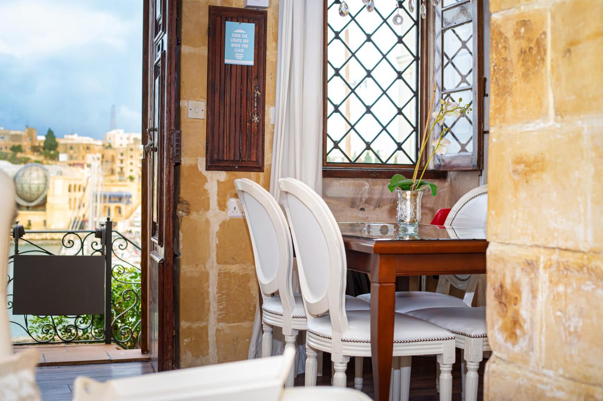 Seagull Birgu - Waterfront Home エクステリア 写真
